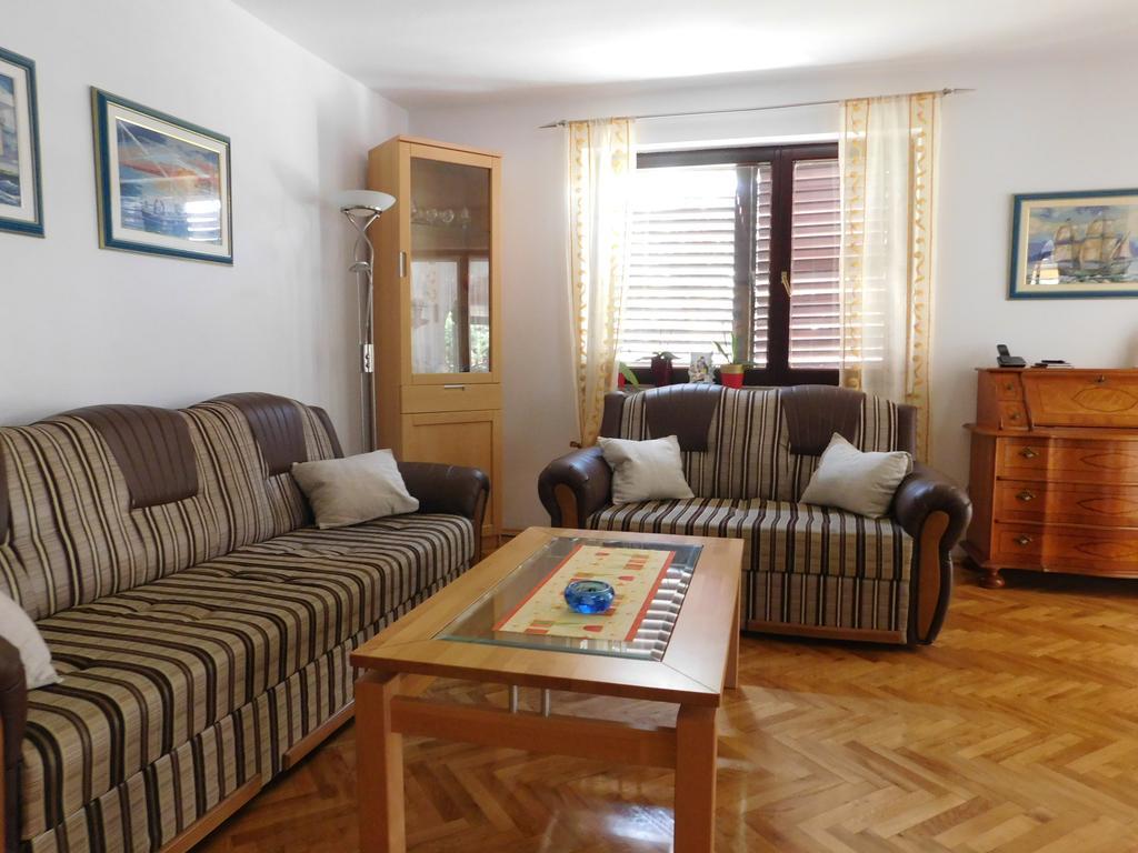 Apartments Blazevic Pula Exterior foto