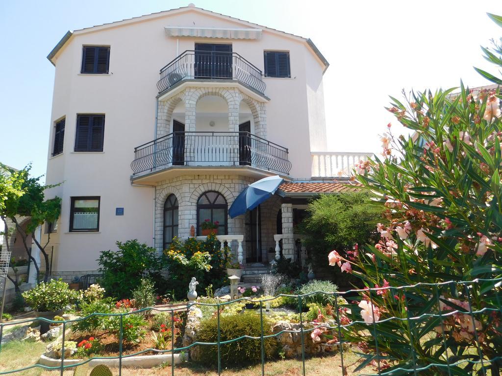 Apartments Blazevic Pula Exterior foto